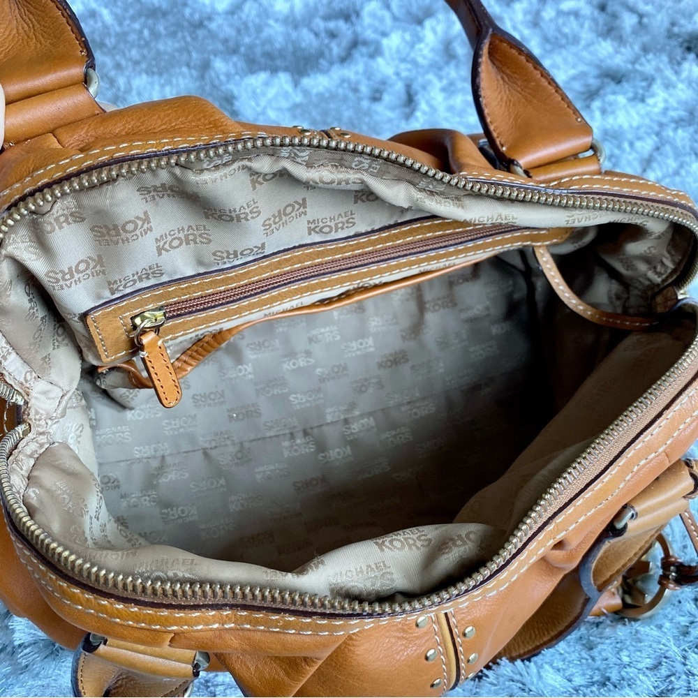 Michael Kors NWOT Leather Studded Handbag - Picture 7 of 10